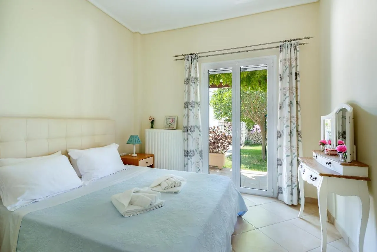 Rania Apartments Helmata  Хелмата